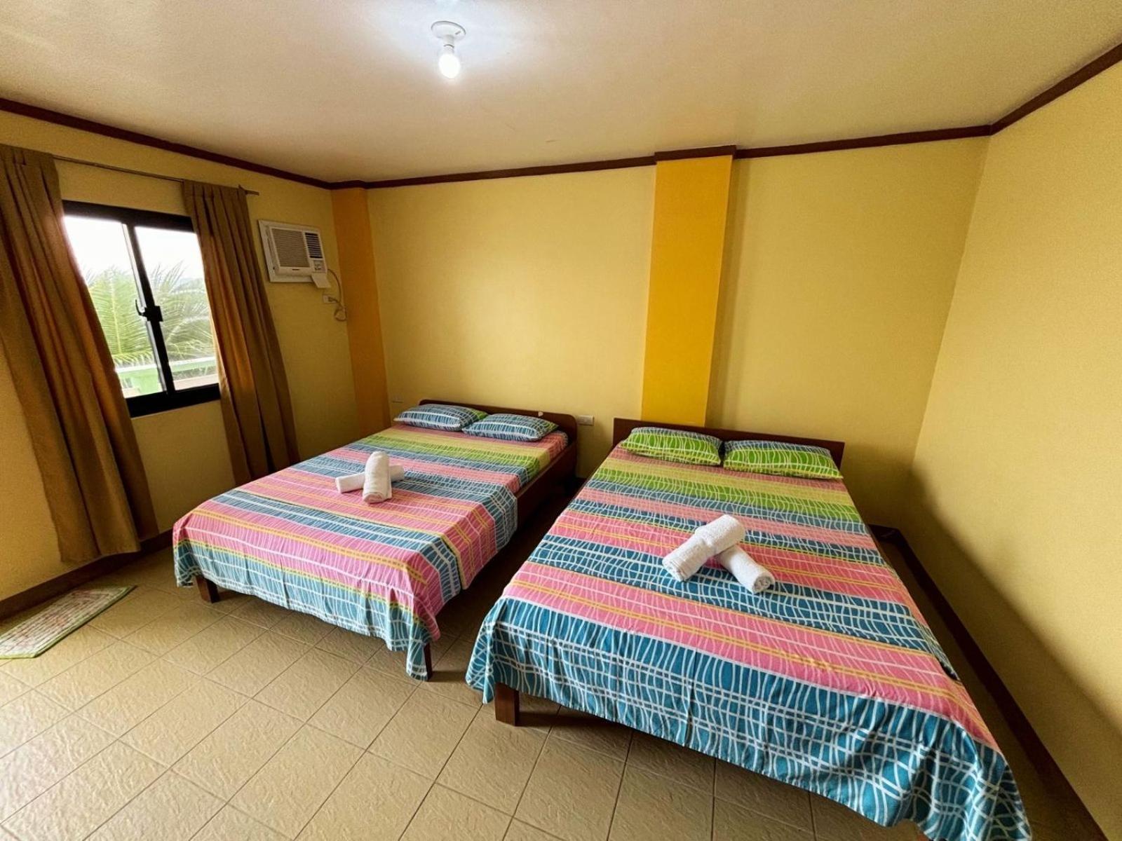 White Beach Hotel Puerto Galera Powered By Cocotel Dış mekan fotoğraf