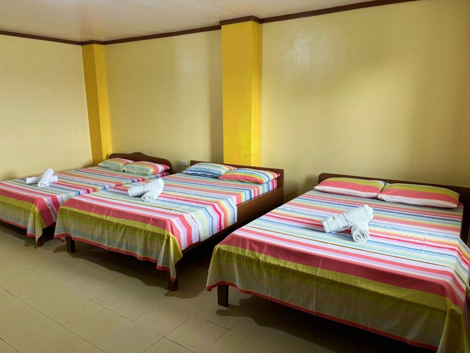 White Beach Hotel Puerto Galera Powered By Cocotel Dış mekan fotoğraf