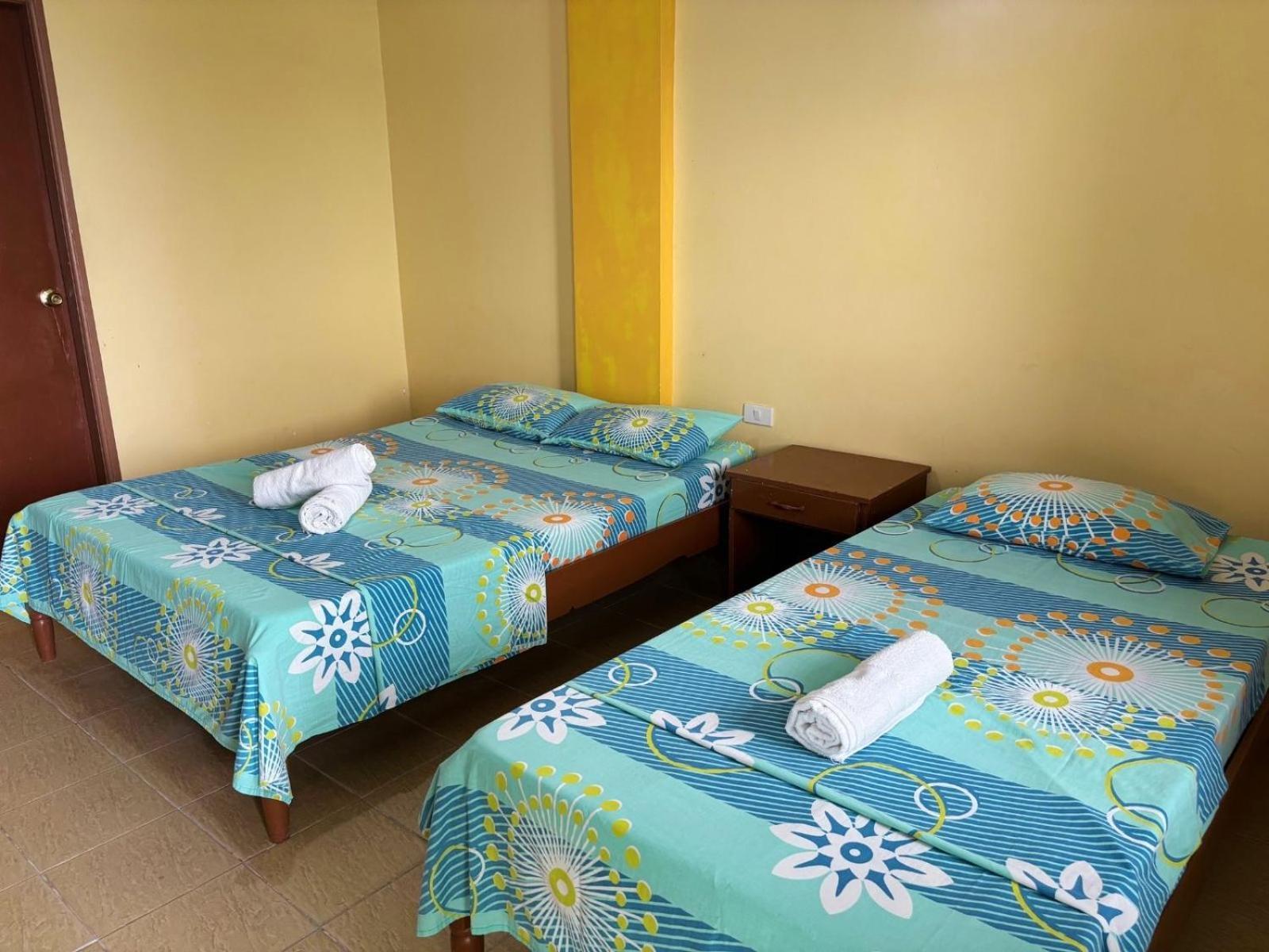 White Beach Hotel Puerto Galera Powered By Cocotel Dış mekan fotoğraf